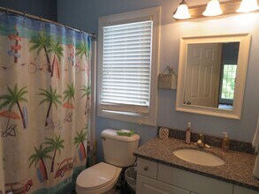 9805 Outrigger Ct in Emerald Isle, NC - Building Photo - Building Photo