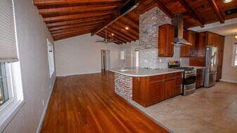 4441 Del Mar Ave in San Diego, CA - Building Photo