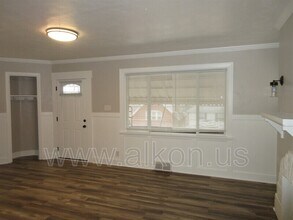 818 Woodbourne Ave in Pittsburgh, PA - Building Photo - Building Photo