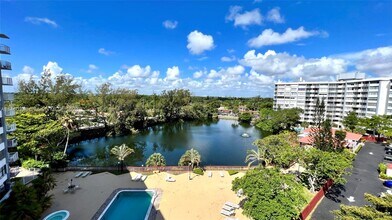 1300 NE Miami Gardens Dr, Unit 621e in North Miami Beach, FL - Building Photo - Building Photo