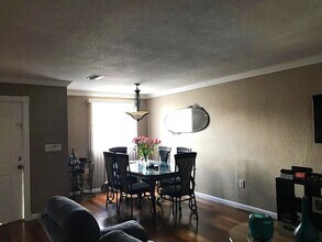 336 NW 114th Ave in Miami, FL - Foto de edificio - Building Photo