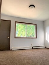 318 E Brown St, Unit Unit 3 in Waupun, WI - Building Photo - Building Photo