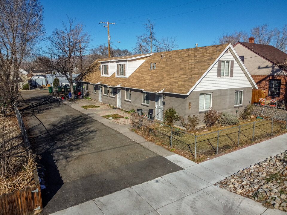 325 15th St in Sparks, NV - Building Photo