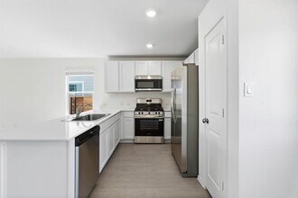 331 Bugbee in Kyle, TX - Building Photo - Building Photo