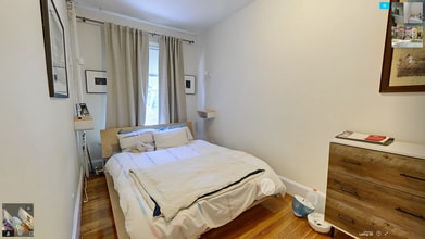 1059 Beacon St, Unit 7 in Brookline, MA - Foto de edificio - Building Photo