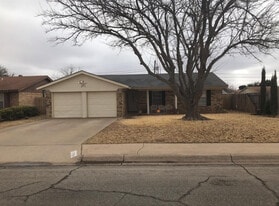 1724 E Pine Ave in Midland, TX - Building Photo