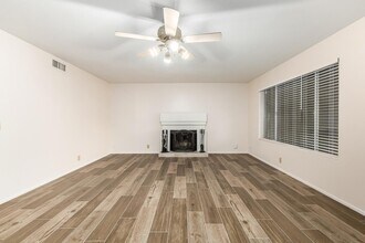 14831 N 42nd St in Phoenix, AZ - Building Photo - Building Photo