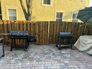 11236 NW 87th St in Doral, FL - Building Photo - Building Photo