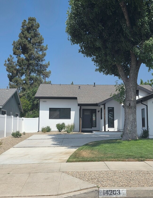 14283 San Jose St