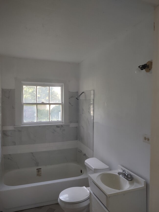 3950 Scranton St in Beaumont, TX - Building Photo - Building Photo