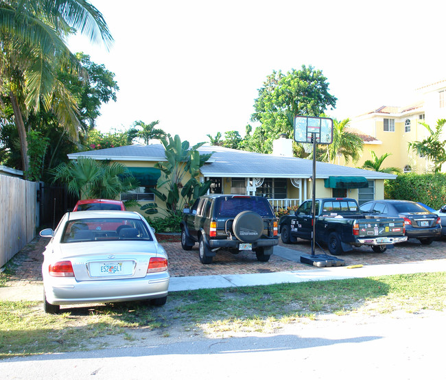 1640 NE 5th Ct in Fort Lauderdale, FL - Building Photo - Building Photo