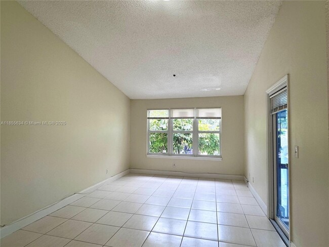 2317 N Congress Ave in Boynton Beach, FL - Building Photo - Building Photo