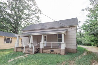 530 N 13th St in Griffin, GA - Building Photo - Building Photo