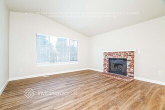 12636 SE 317th St in Auburn, WA - Foto de edificio - Building Photo