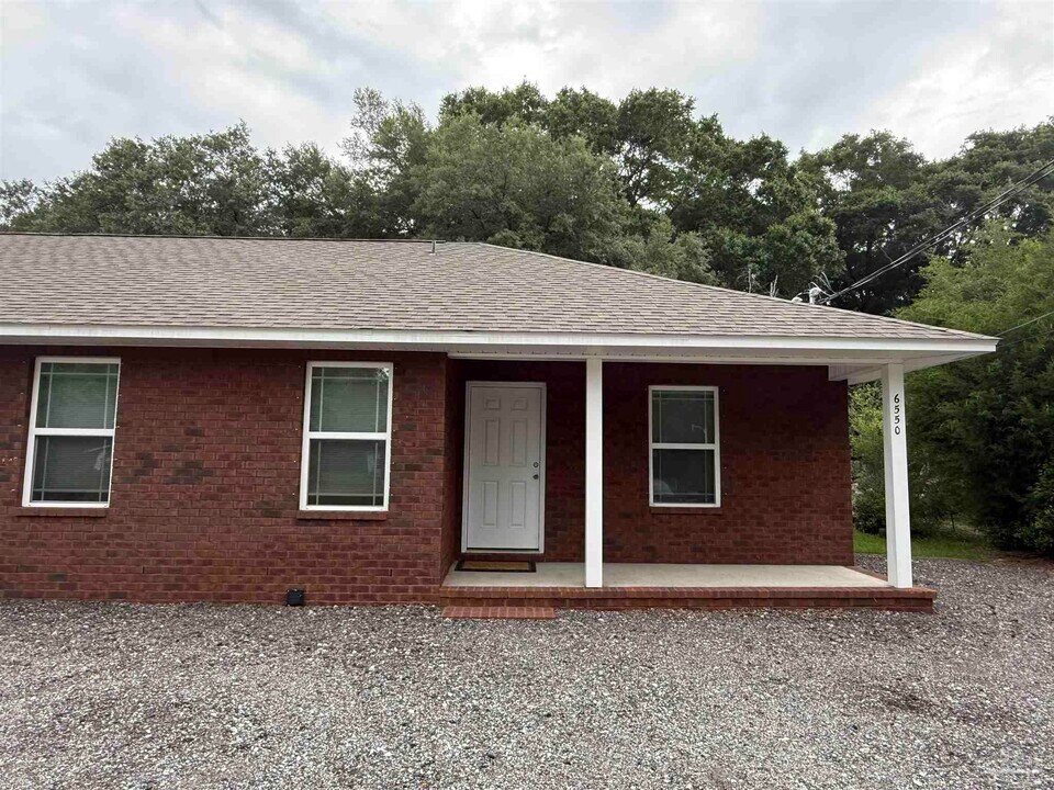 6550 Maddox Rd in Milton, FL - Building Photo