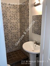 211 W Hadley St in Phoenix, AZ - Building Photo - Building Photo