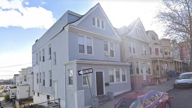 140 Randolph Ave in Jersey City, NJ - Building Photo - Building Photo