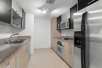 500 NE 29th St, Unit 808 in Miami, FL - Building Photo - Building Photo