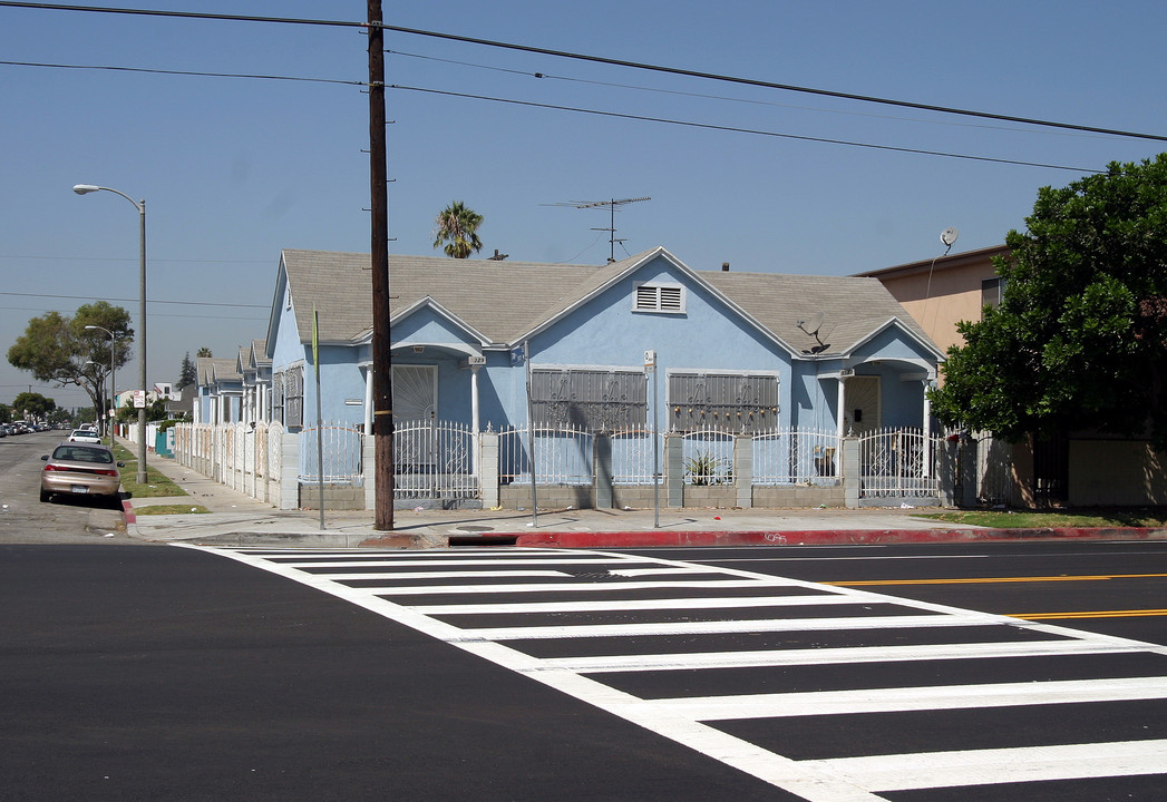 7329 S Figueroa St in Los Angeles, CA - Building Photo