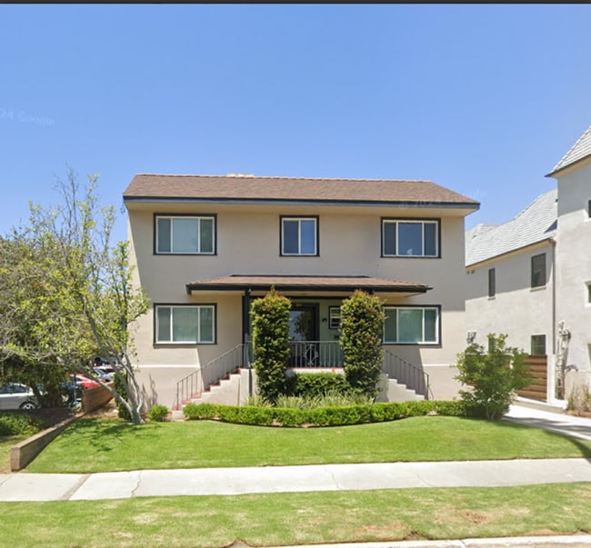 Beautiful spacious and bright apartment in... in Pasadena, CA - Building Photo - Building Photo