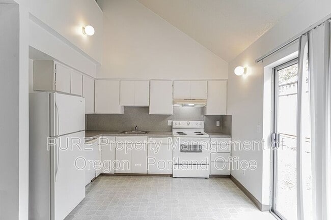 3602 N Gantenbein Ave in Portland, OR - Building Photo - Building Photo
