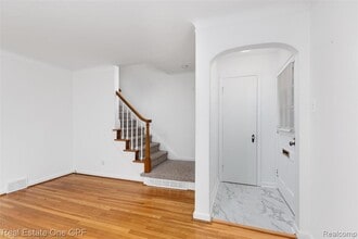 699 St Clair Ave in Grosse Pointe, MI - Building Photo - Building Photo