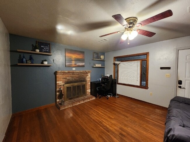 2101 Adams Ave in Odessa, TX - Building Photo - Building Photo