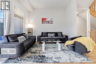 3051 Meadowridge Dr in Oakville, ON - Building Photo - Building Photo