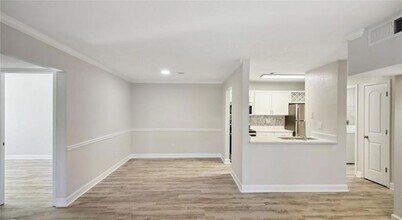 100 Pinhurst Dr, Unit 3 in Atlanta, GA - Building Photo - Building Photo