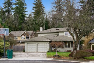 4521 186th Ave SE in Issaquah, WA - Building Photo