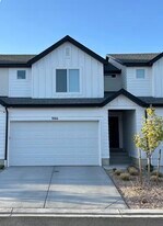 986 E Manifest Ln in Saratoga Springs, UT - Building Photo