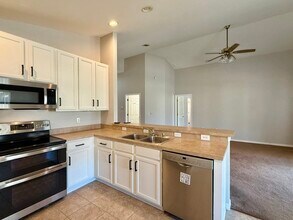 9620 Cypress Harbor Dr in Gibsonton, FL - Building Photo - Building Photo