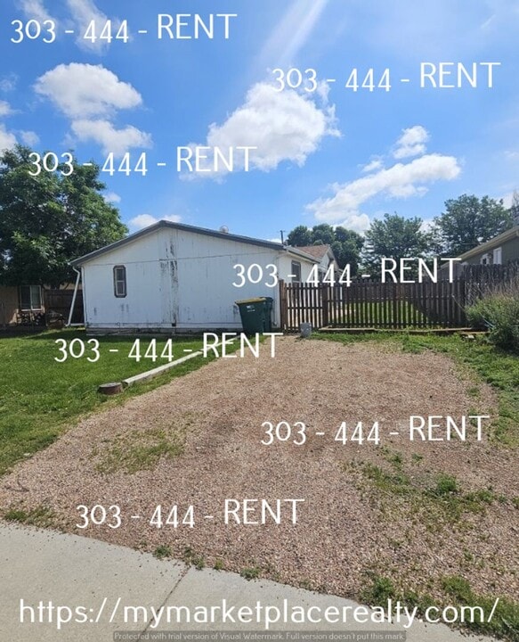 140 Dahlia St in Hudson, CO - Building Photo