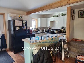 9 High St in Lisbon, ME - Building Photo - Building Photo