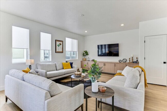 1055 W 550 S in American Fork, UT - Building Photo - Building Photo