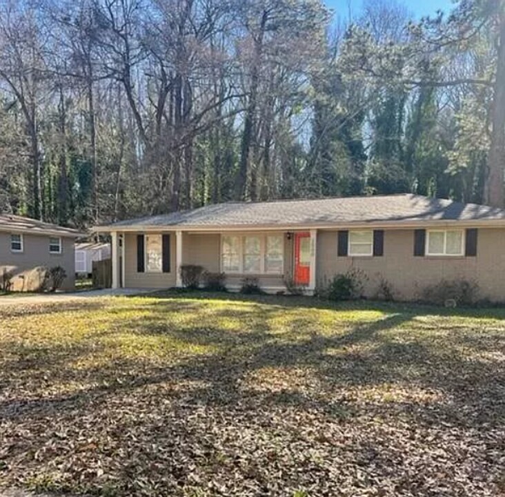 2000 Bencal Dr SE in Atlanta, GA - Building Photo