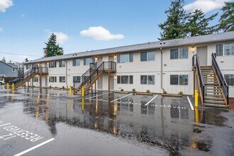 Woodstock Manor in Portland, OR - Building Photo - Interior Photo