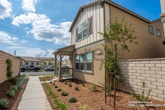 8554 Midway Ln in Chino, CA - Building Photo - Building Photo