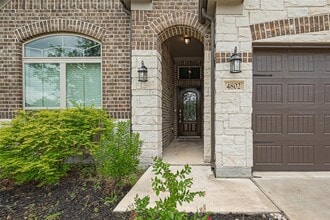 4802 Windy Poplar Trl in Rosenberg, TX - Building Photo - Building Photo