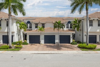 Bridgewater at Lake Osborne in Lake Worth, FL - Foto de edificio - Building Photo