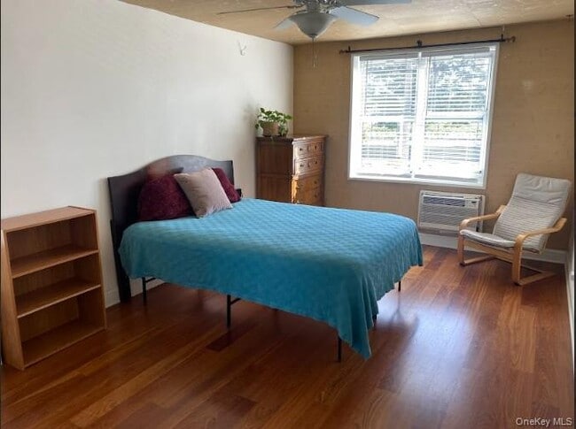 property at 3065 Sedgwick Ave