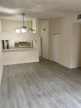 18236 Mediterranean Blvd in Hialeah, FL - Building Photo - Building Photo