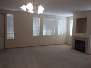 2565 Evans Ct in Dupont, WA - Building Photo - Building Photo