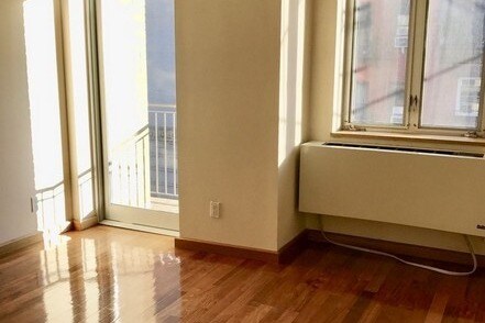 209 W 20th St in New York, NY - Building Photo