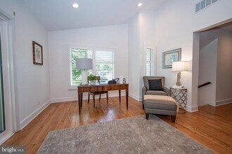 257 W Chelsea Cir in Newtown Square, PA - Building Photo - Building Photo