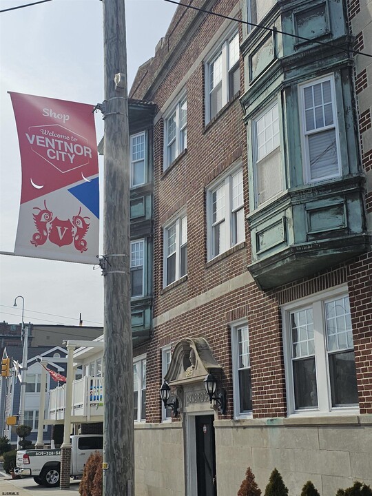 6215 Ventnor Ave in Ventnor City, NJ - Foto de edificio