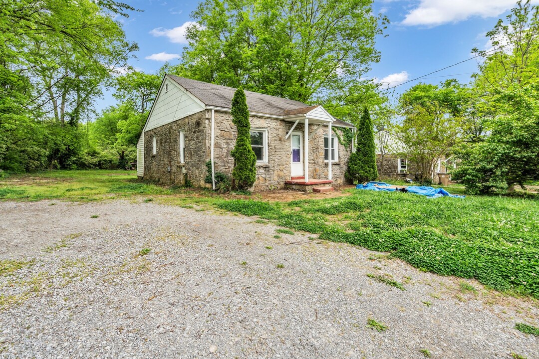 3315 Brick Church Pike in Nashville, TN - Building Photo