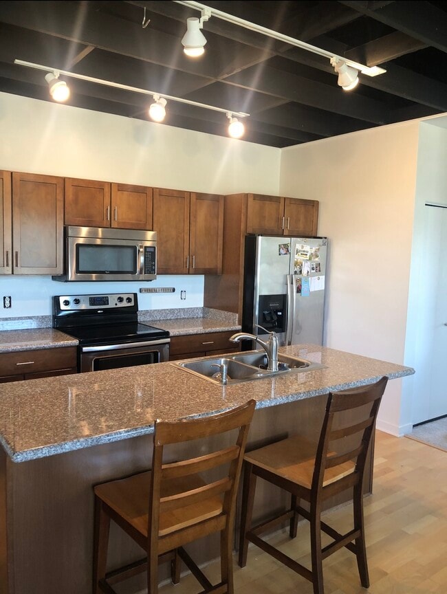 1717 Olive Ave in Des Moines, IA - Building Photo - Building Photo