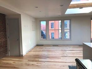 163 Newbury St in Boston, MA - Building Photo - Building Photo