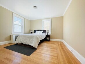 80 Central Ave, Unit 1 in Newton, MA - Building Photo - Building Photo